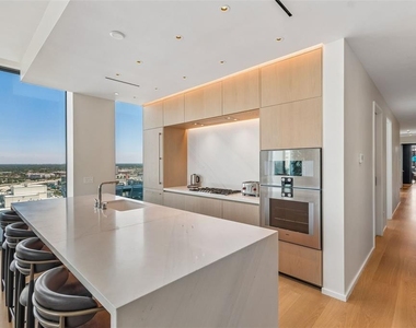 1000 Water Street - Photo Thumbnail 15