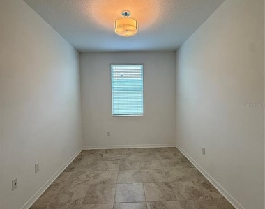 2002 Myrtle Pine Street - Photo Thumbnail 11