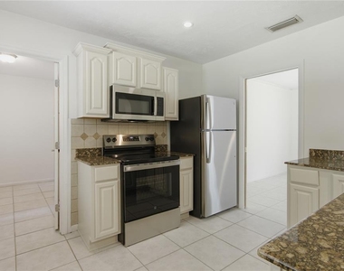 2028 Sussex Road - Photo Thumbnail 7