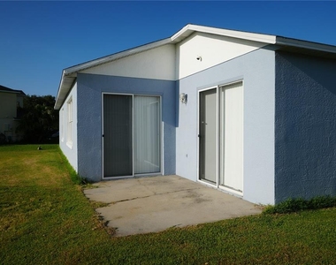 2560 Sage Drive W - Photo Thumbnail 1