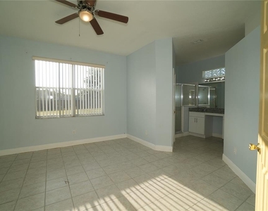 2560 Sage Drive W - Photo Thumbnail 10