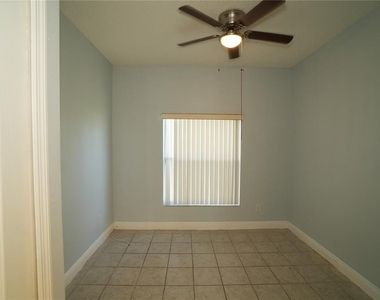 2560 Sage Drive W - Photo Thumbnail 13