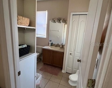 806 Lost Grove Circle - Photo Thumbnail 11