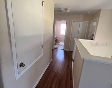 806 Lost Grove Circle - Photo Thumbnail 15