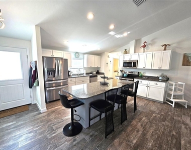 7436 Michael Street - Photo Thumbnail 2