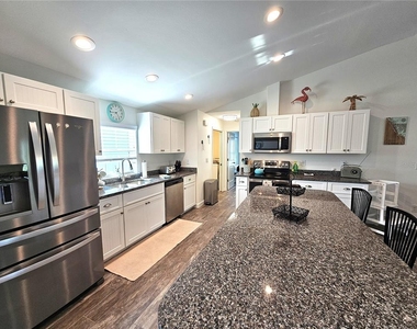 7436 Michael Street - Photo Thumbnail 8