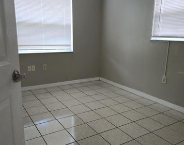727 Michigan Court - Photo Thumbnail 4