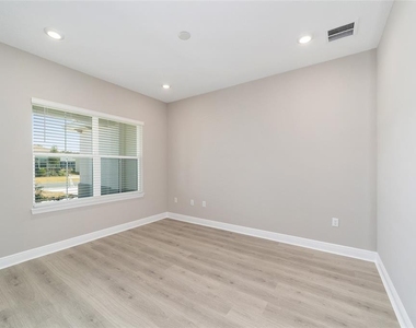 10268 Sw 105th Terrace - Photo Thumbnail 24