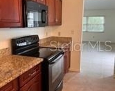 9020 Sw 91st Terrace - Photo Thumbnail 11