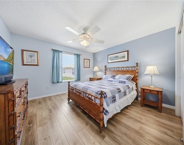 296 Emmalee Place - Photo Thumbnail 12