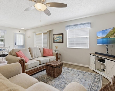 296 Emmalee Place - Photo Thumbnail 3