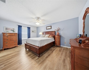 296 Emmalee Place - Photo Thumbnail 9