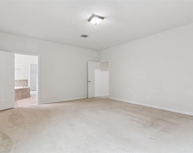 660 Fanning Drive - Photo Thumbnail 23