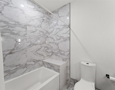 5243 Isleworth Country Club Drive - Photo Thumbnail 48