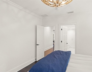 5243 Isleworth Country Club Drive - Photo Thumbnail 50
