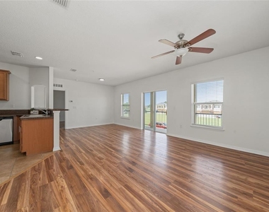 2148 Betsy Ross Lane - Photo Thumbnail 8