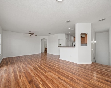 2148 Betsy Ross Lane - Photo Thumbnail 6