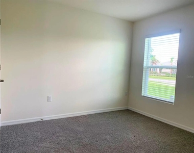 3234 Evenmore Way - Photo Thumbnail 11