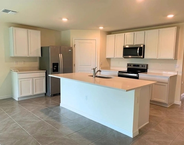 3234 Evenmore Way - Photo Thumbnail 16
