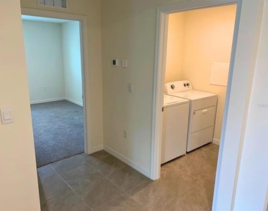 3234 Evenmore Way - Photo Thumbnail 12