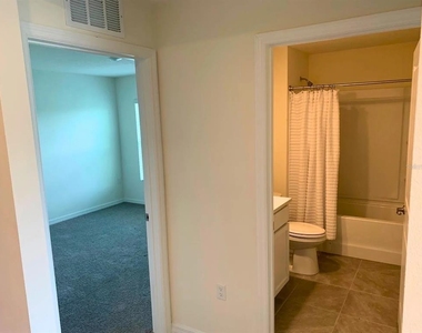 3234 Evenmore Way - Photo Thumbnail 8