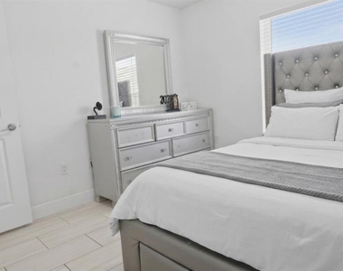 16 Alicante Court - Photo Thumbnail 22