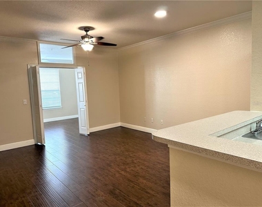 3355 S Kirkman Road - Photo Thumbnail 3