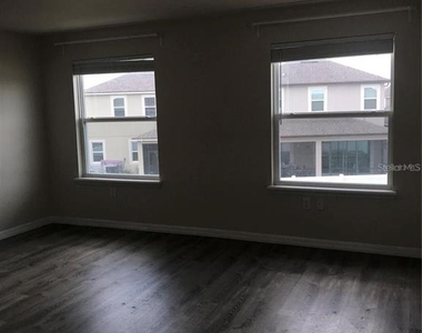 2504 Amati Drive - Photo Thumbnail 19
