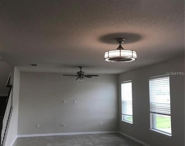 2504 Amati Drive - Photo Thumbnail 6