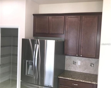 2504 Amati Drive - Photo Thumbnail 8
