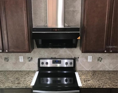 2504 Amati Drive - Photo Thumbnail 9
