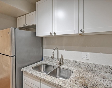 3282 S Semoran Boulevard - Photo Thumbnail 10
