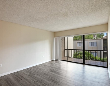 3282 S Semoran Boulevard - Photo Thumbnail 5