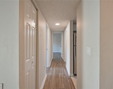 3282 S Semoran Boulevard - Photo Thumbnail 11
