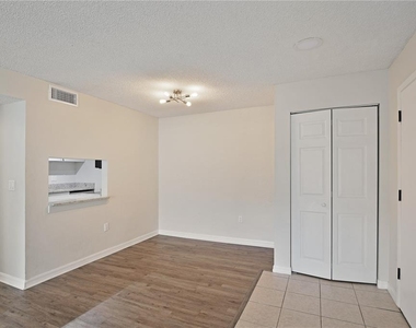 3282 S Semoran Boulevard - Photo Thumbnail 14