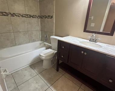618 Orange Drive - Photo Thumbnail 6