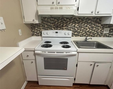 618 Orange Drive - Photo Thumbnail 19