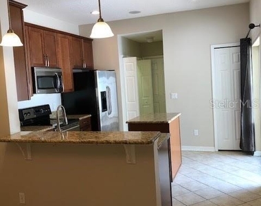 6344 Lake Smith Circle - Photo Thumbnail 4