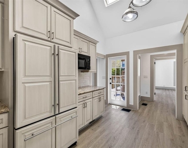 1330 Cherry Street Ne - Photo Thumbnail 10