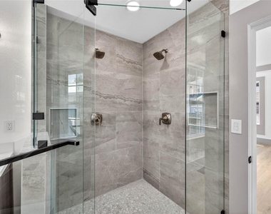 1330 Cherry Street Ne - Photo Thumbnail 24