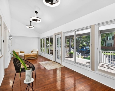1330 Cherry Street Ne - Photo Thumbnail 4