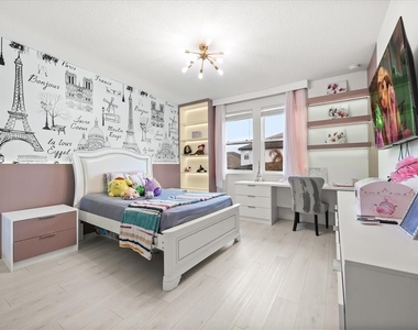 8109 Ludington Circle - Photo Thumbnail 36