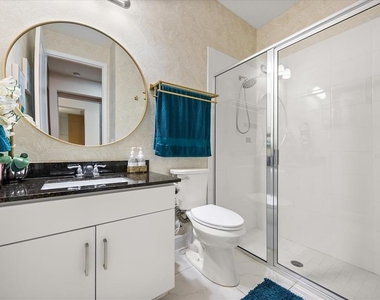 8109 Ludington Circle - Photo Thumbnail 10
