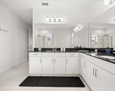 8109 Ludington Circle - Photo Thumbnail 32
