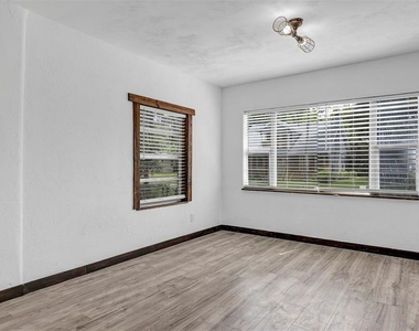611 Marion Street - Photo Thumbnail 15