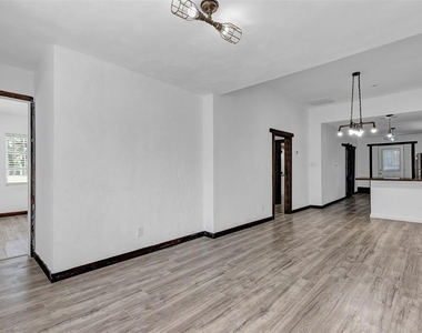 611 Marion Street - Photo Thumbnail 17