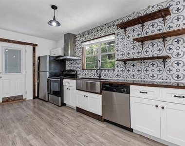611 Marion Street - Photo Thumbnail 19