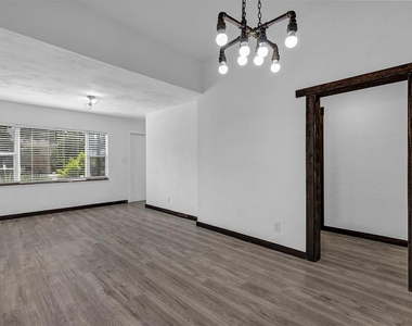 611 Marion Street - Photo Thumbnail 12