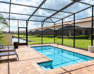 8894 Geneve Court - Photo Thumbnail 26