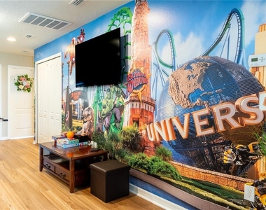 8894 Geneve Court - Photo Thumbnail 14